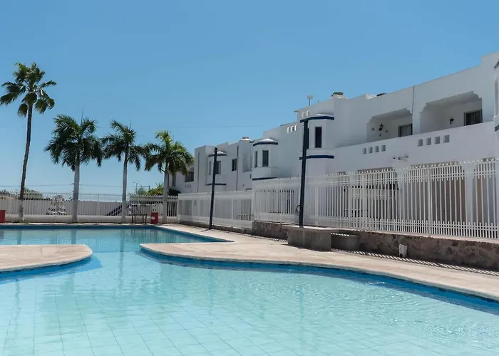 Acogedor Condominio En El Centro De San Carlos
