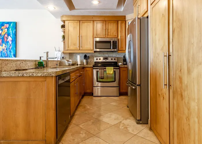 Playa Blanca Condo - 9Th Floor Ocean Views!